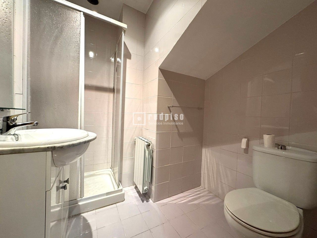 Piso en venta en  calle de Santiago Cuenca, Coslada, Madrid  27/28