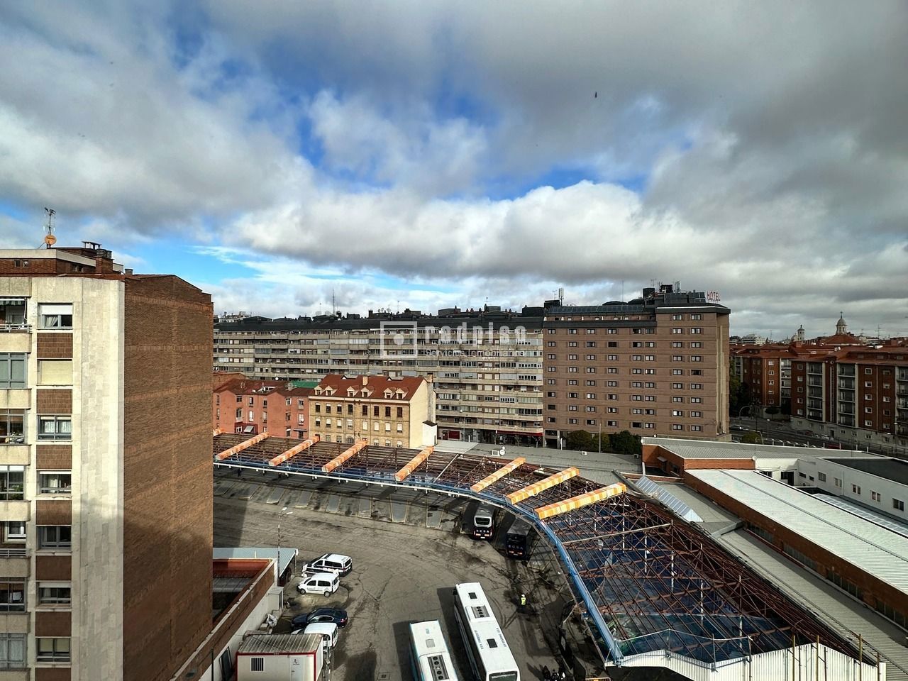Piso en alquiler en  calle del Puente Colgante, 11, Valladolid  28/40