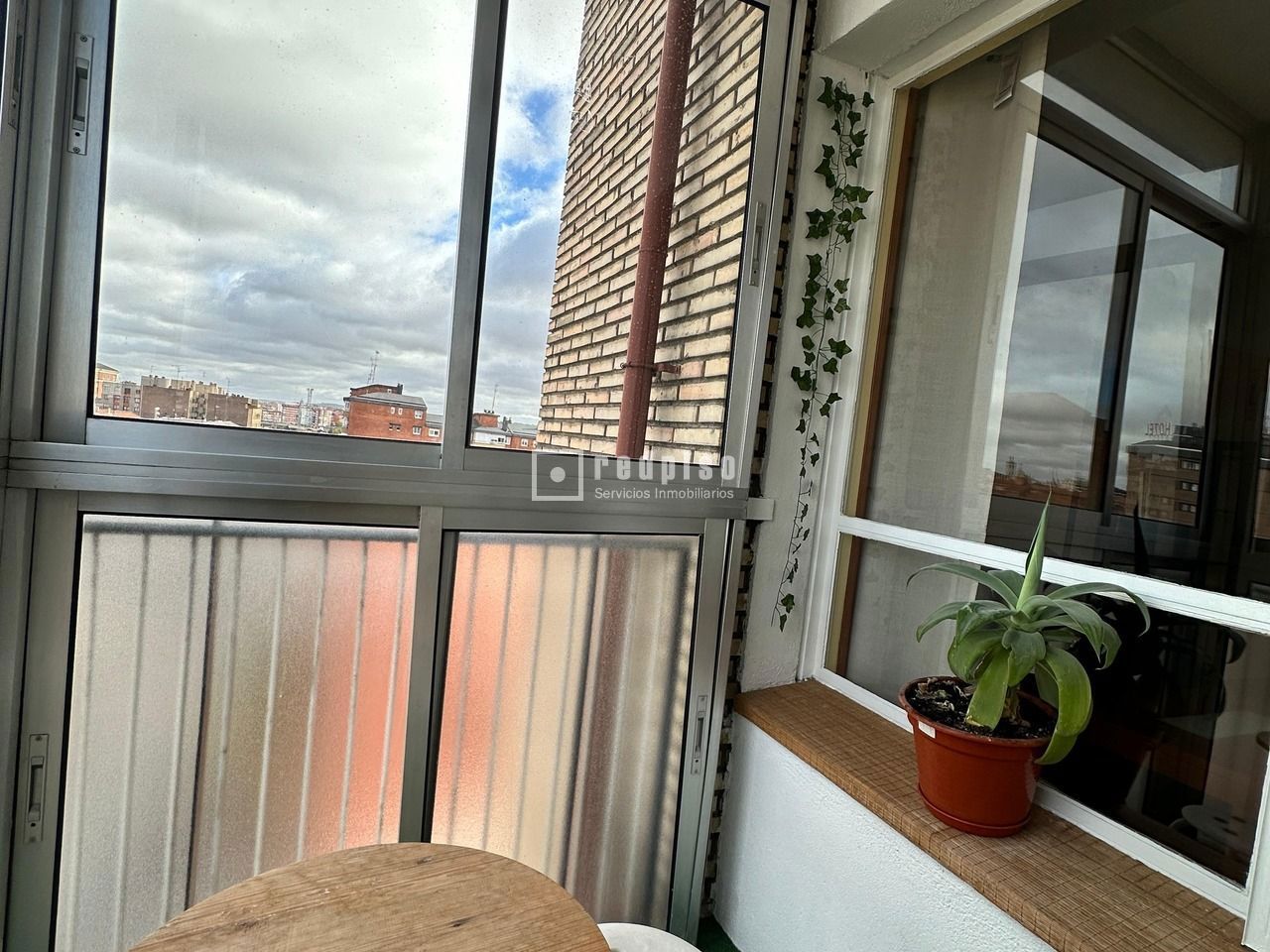 Piso en alquiler en  calle del Puente Colgante, 11, Valladolid  26/40