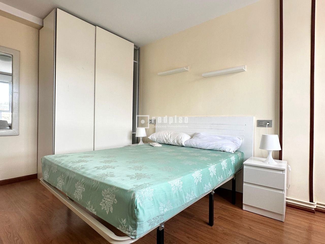 Piso en alquiler en  calle del Puente Colgante, 11, Valladolid  32/40