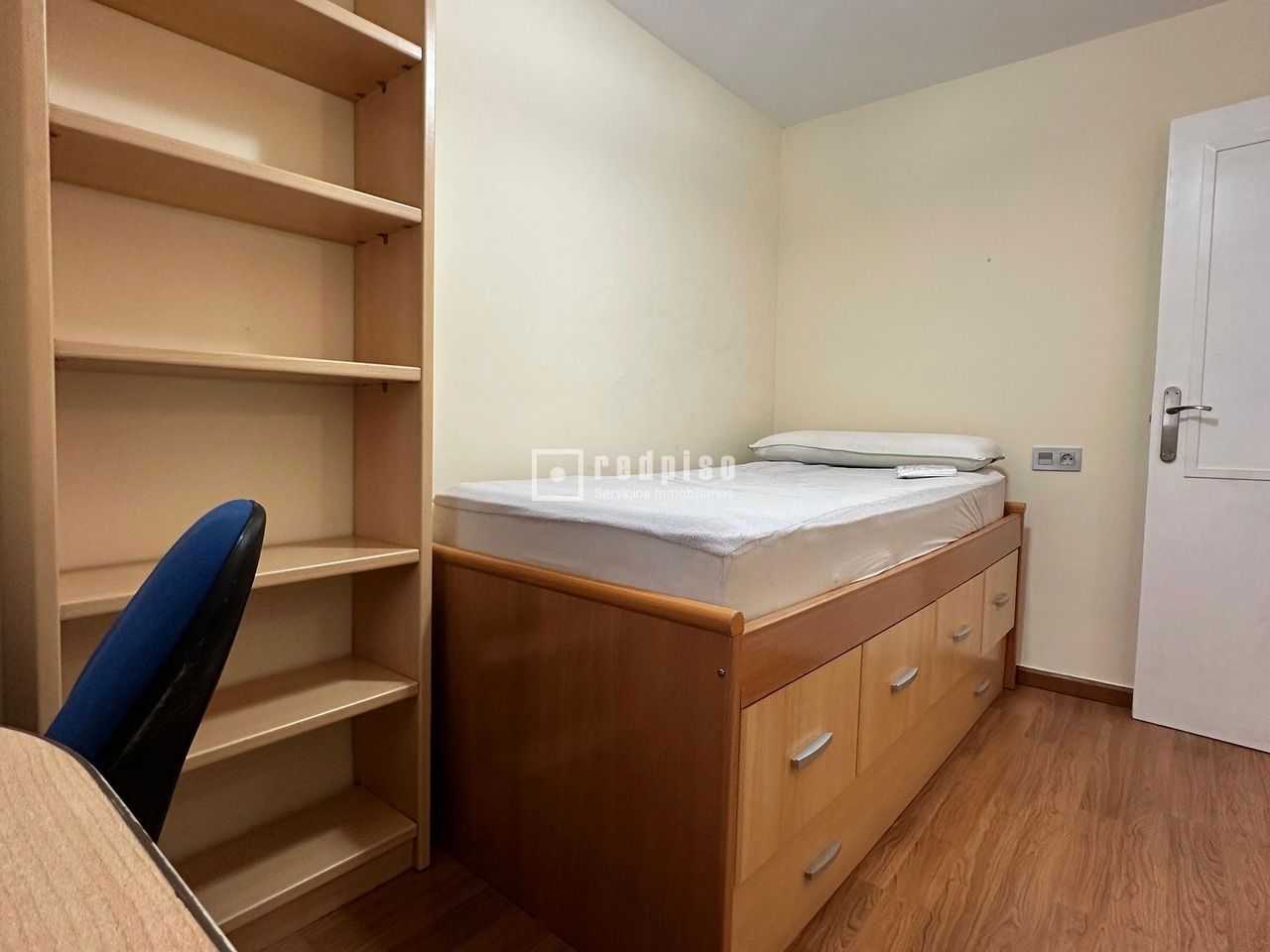 Piso en alquiler en  calle del Puente Colgante, 11, Valladolid  34/40