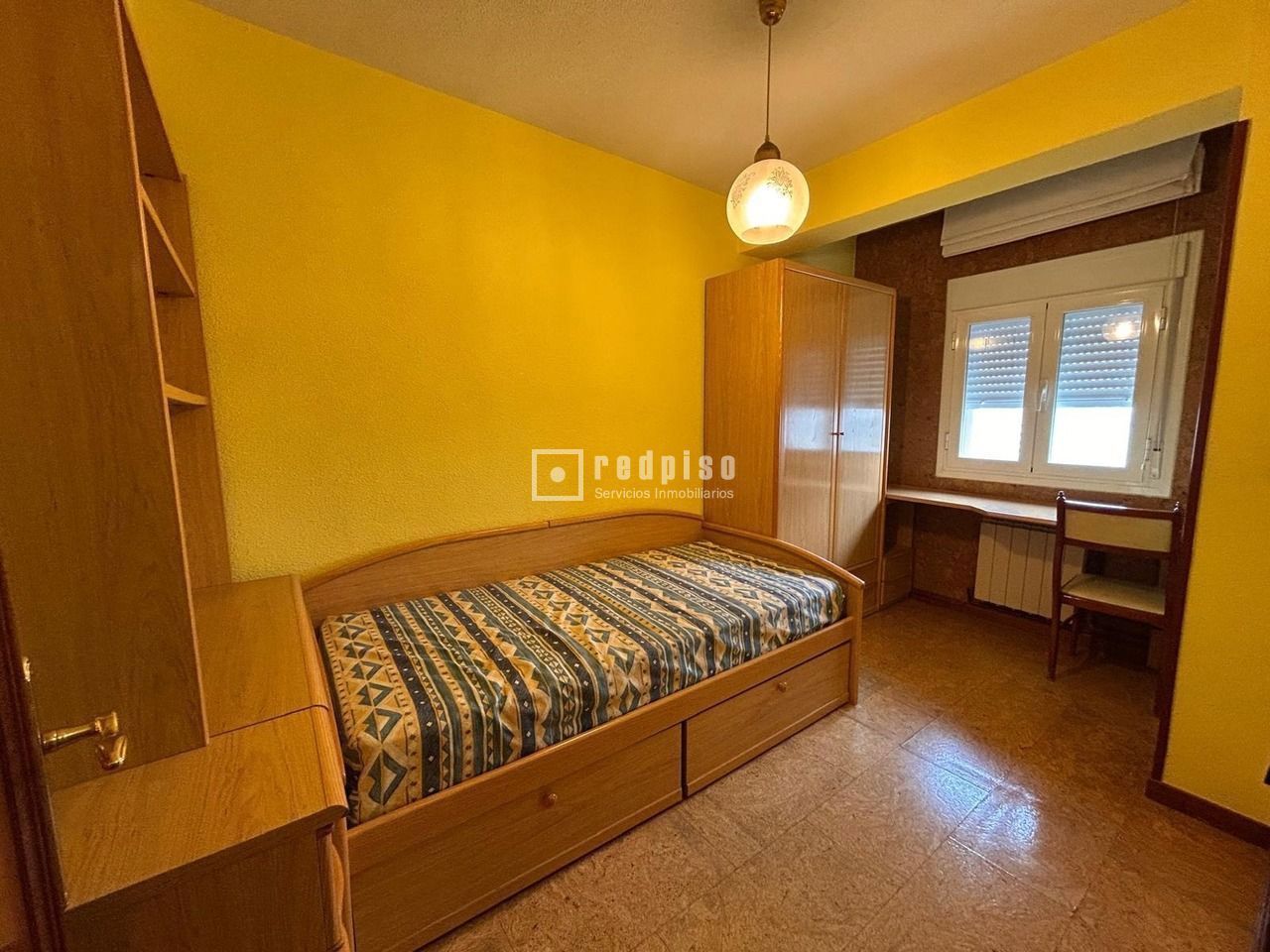 Piso en venta en calle De Carabelos, Madrid, Madrid 6/13