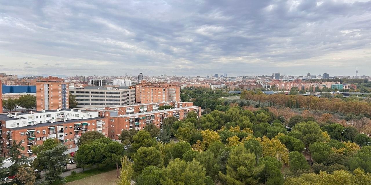 Piso en venta en  calle de Carabelos, Madrid  1/1