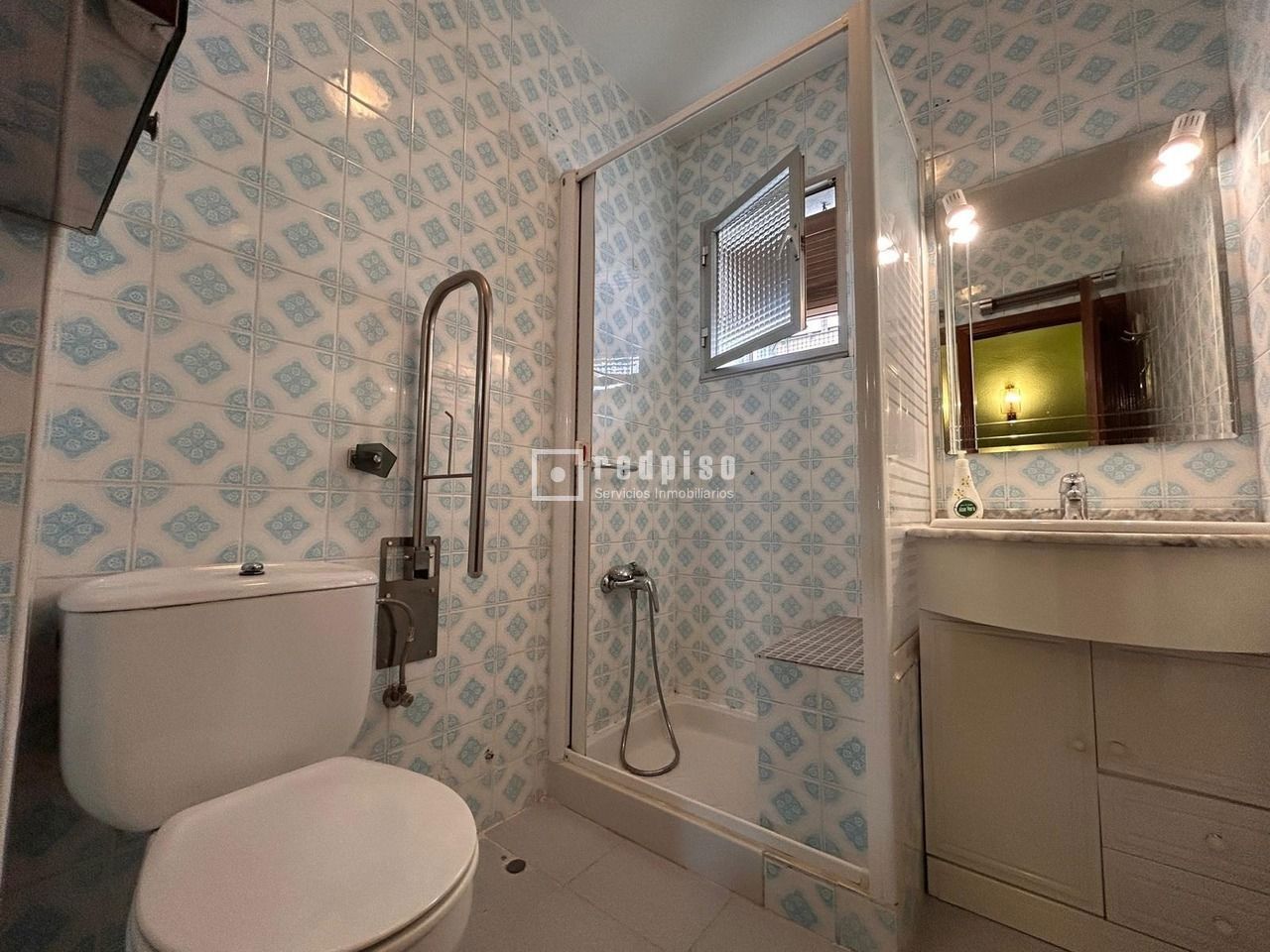 Piso en venta en calle De Carabelos, Madrid, Madrid 12/13