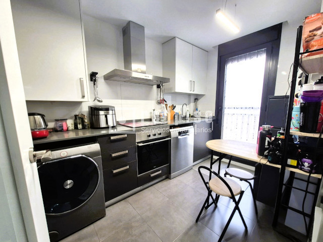 Piso en venta en  Torrejón de Velasco, Madrid  10/29