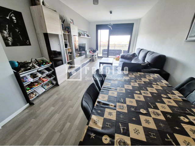 Piso en venta en  Torrejón de Velasco, Madrid  7/29