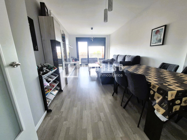 Piso en venta en  Torrejón de Velasco, Madrid  6/29