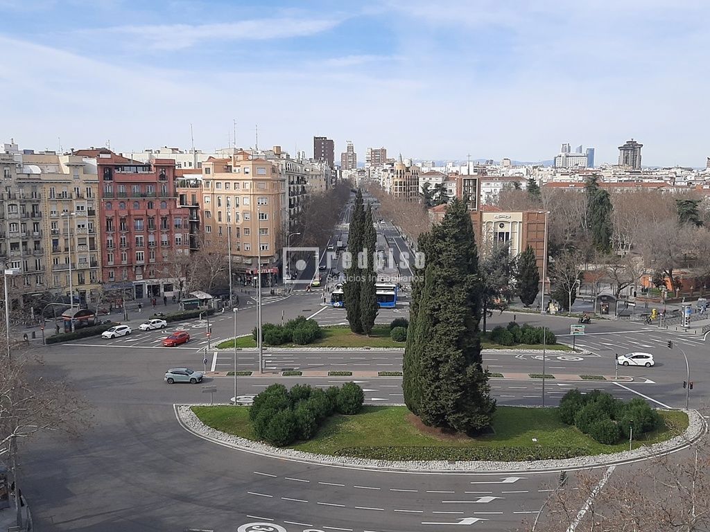Piso en venta en calle De Benito De Castro, Madrid, Madrid 24/24