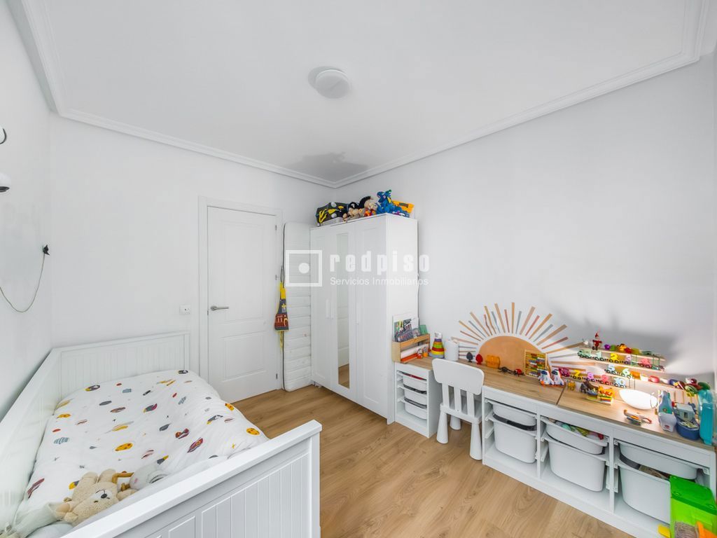 Piso en venta en calle De Benito De Castro, Madrid, Madrid 20/24