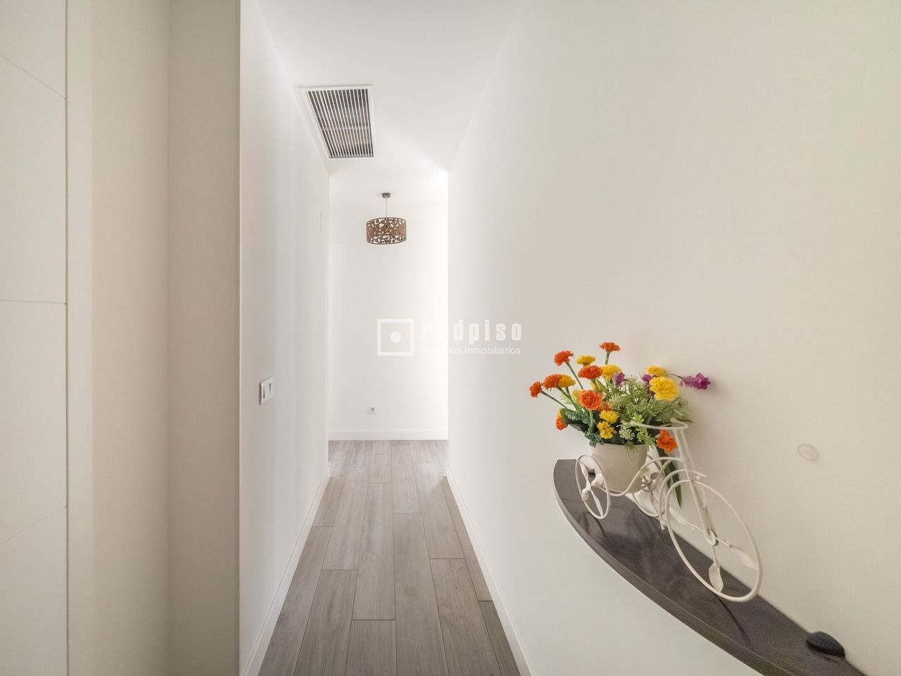 Piso en venta en  calle de Francisco Grande Covián, Vicálvaro, Madrid  1/1