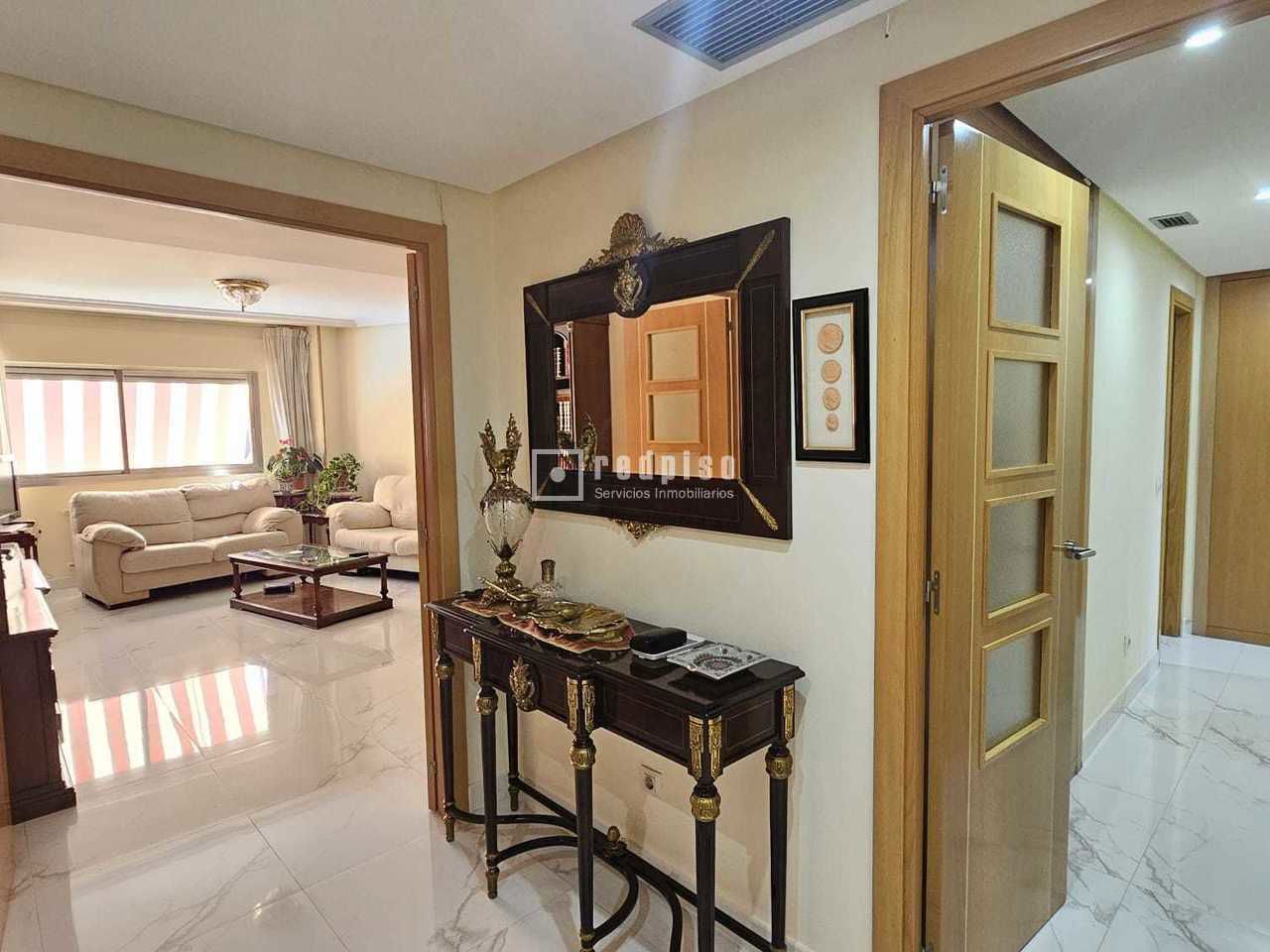 Piso en venta en calle De Las Nebulosas, Madrid, Madrid 9/32