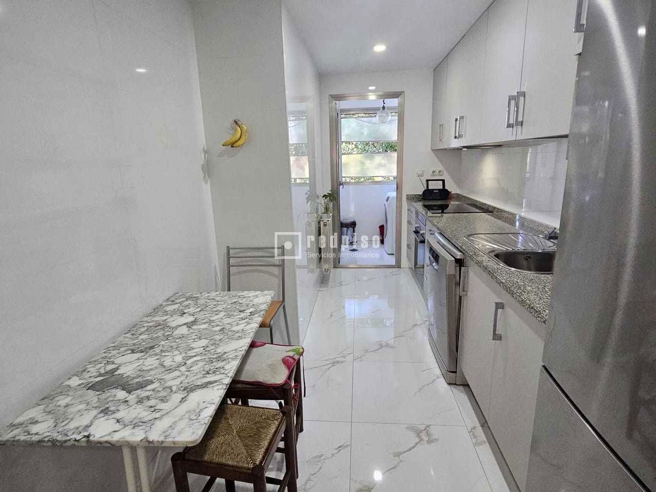 Piso en venta en calle De Las Nebulosas, Madrid, Madrid 11/32