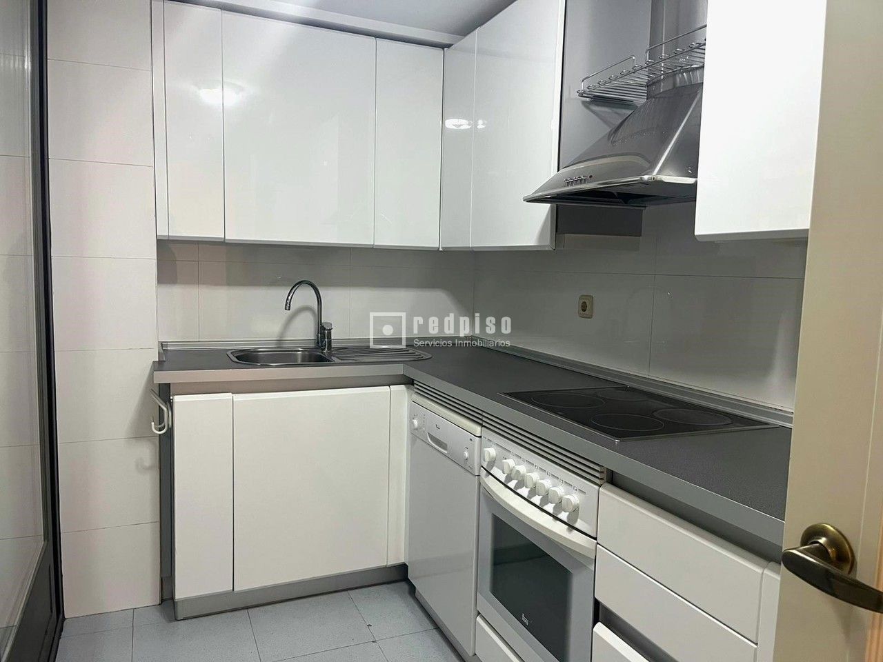 Piso en alquiler en calle Del Cardenal Tavera, Hortaleza, Madrid 8/34