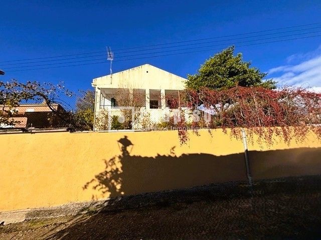 Casa en venta en  calle Cuculillo, Arbancón, Guadalajara  47/51