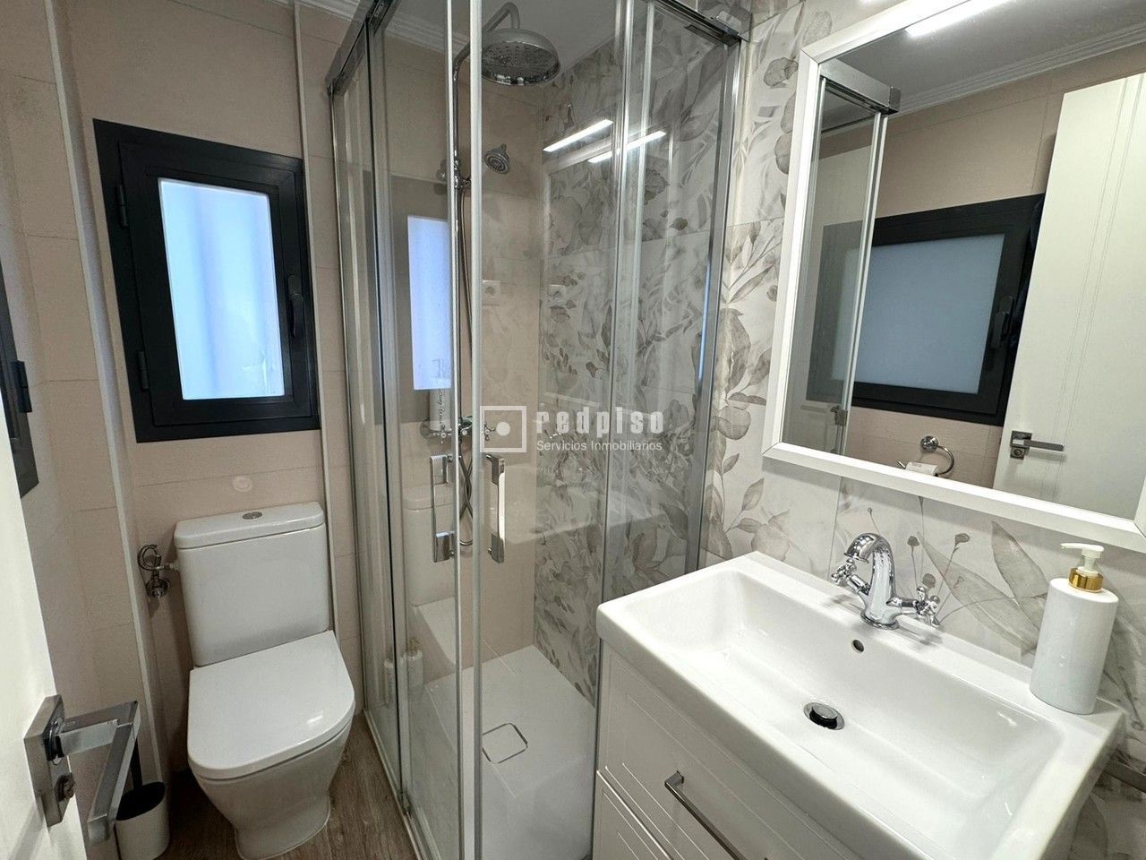 Piso en venta en  plaza de la Fábrica de Paños, Coslada, Madrid  32/36