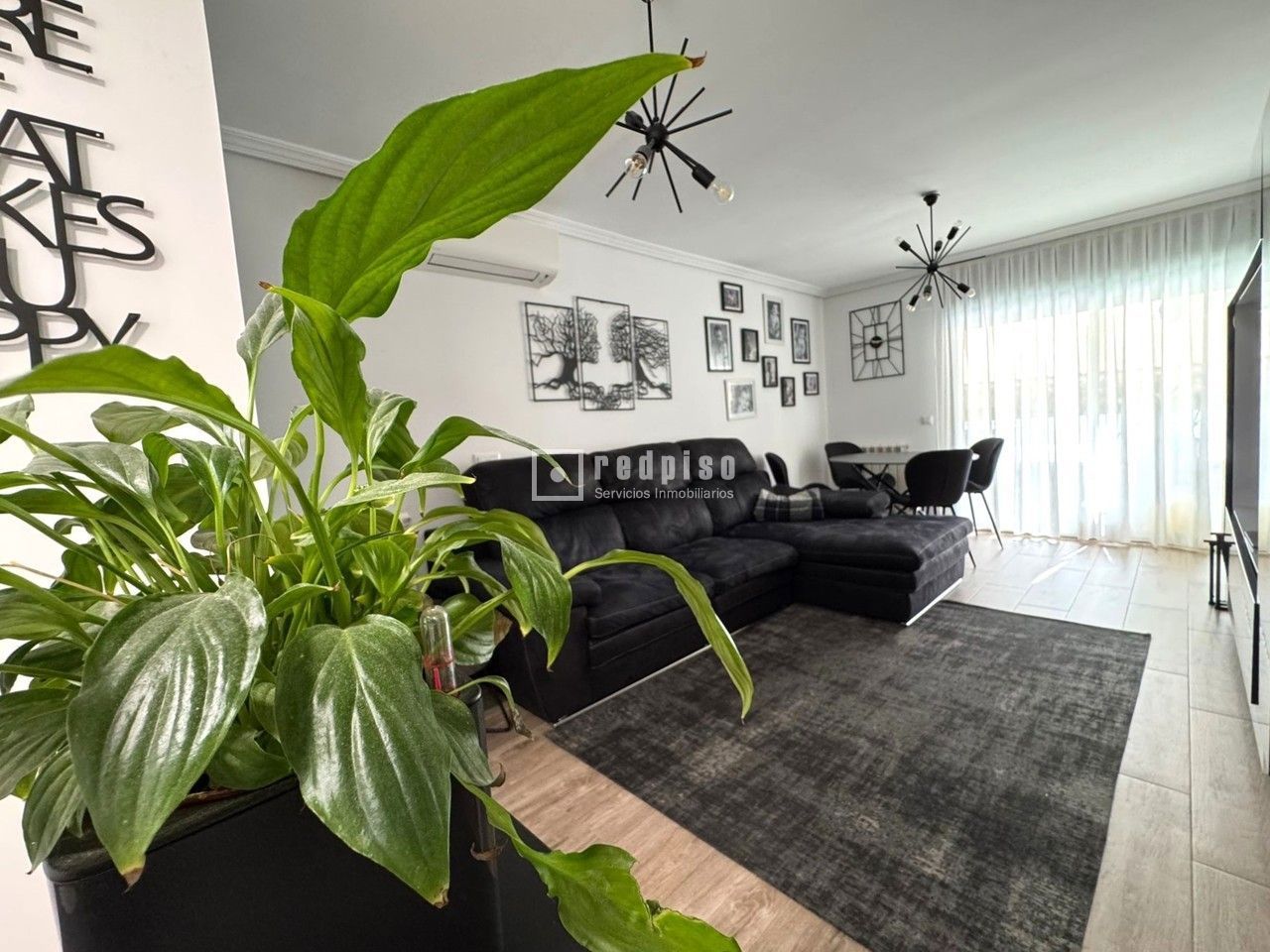 Piso en venta en  plaza de la Fábrica de Paños, Coslada, Madrid  2/36