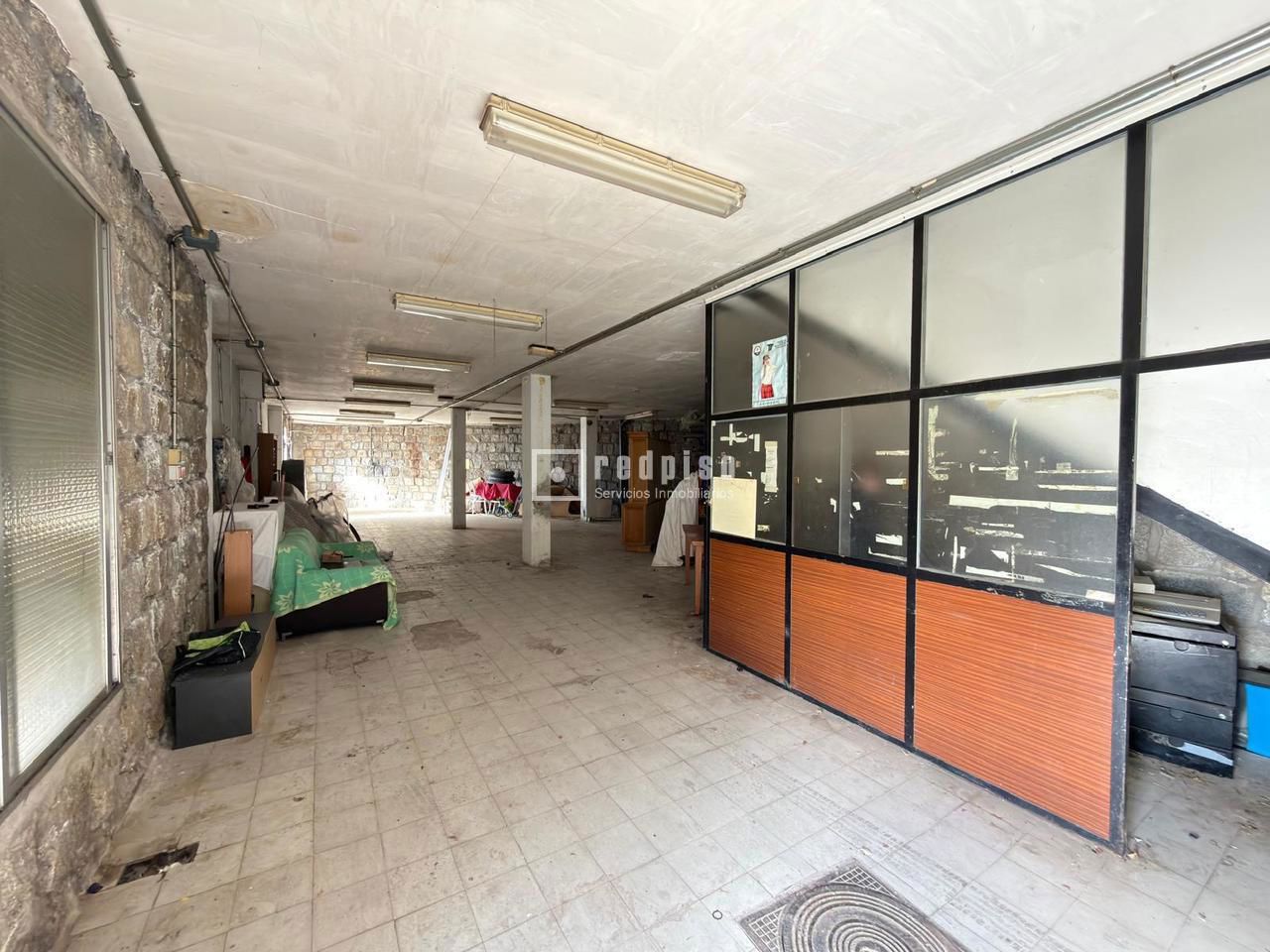 Local en venta en Valdemorillo, Madrid 3/6