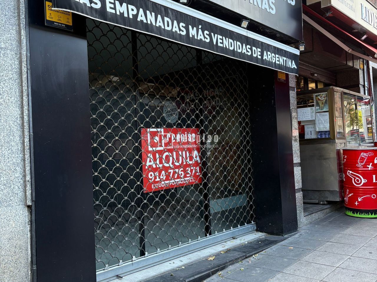 Local en alquiler en avenida De La Albufera, Puente De Vallecas, Madrid 2/3