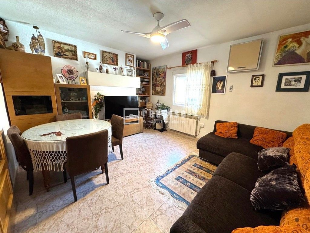 Piso en venta en  Coslada, Madrid  8/19