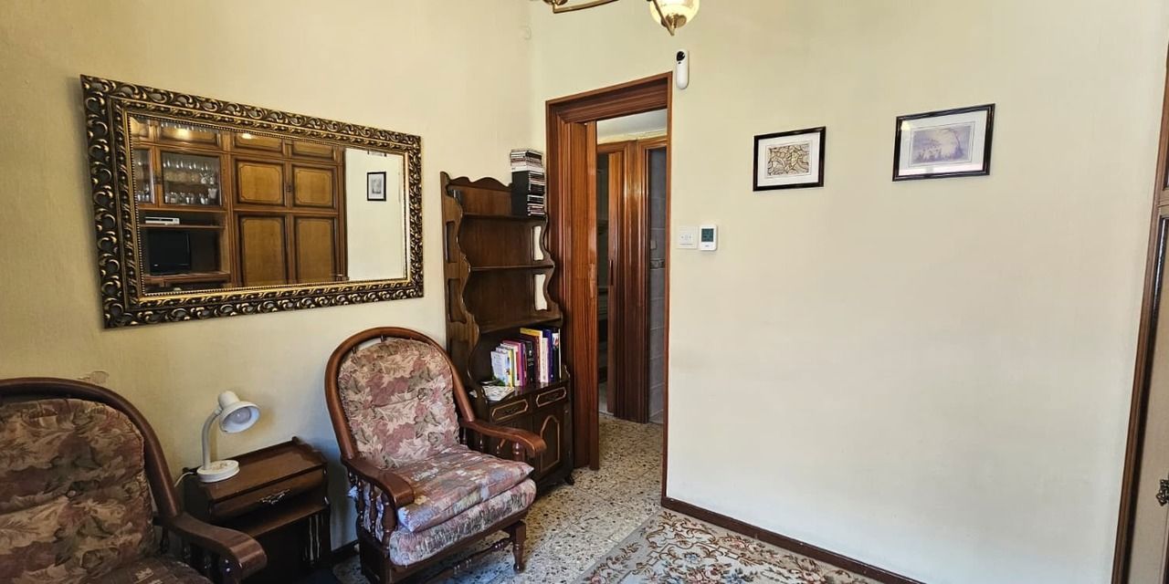 Piso en venta en  calle de Cáceres, Madrid  1/1