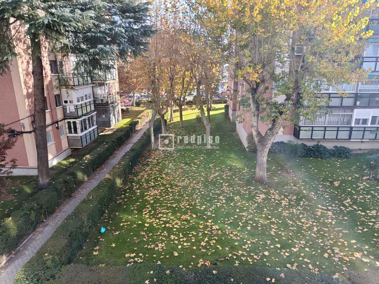 Piso en alquiler en calle De Aldeanueva De La Vera, Latina, Madrid 12/13