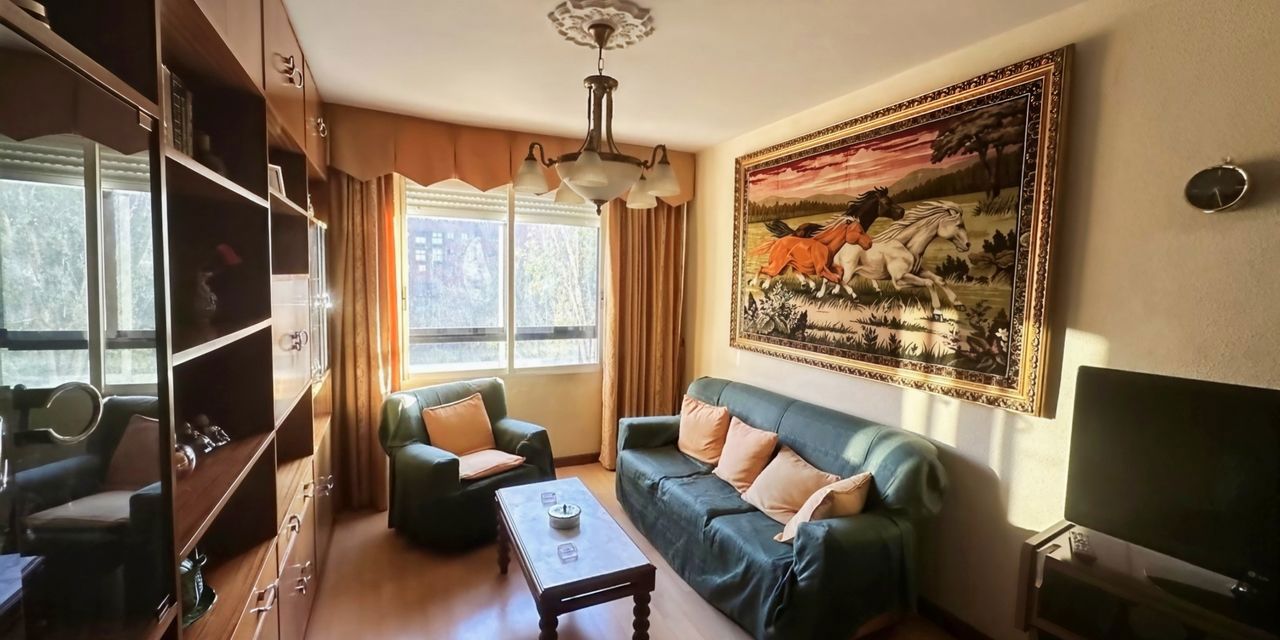 Piso en venta en  calle de Alzola, Madrid  1/1