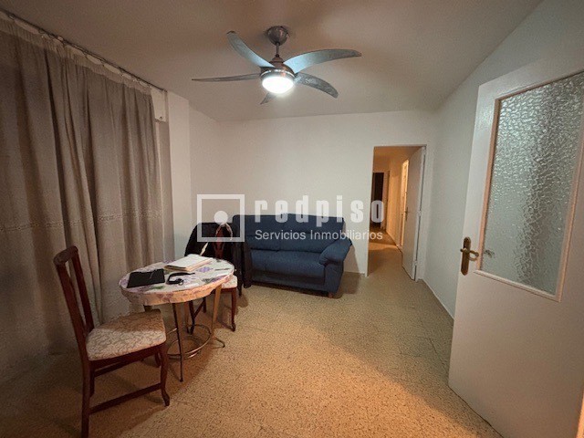 Piso en venta en  calle de Guadalcázar, Madrid  1/1