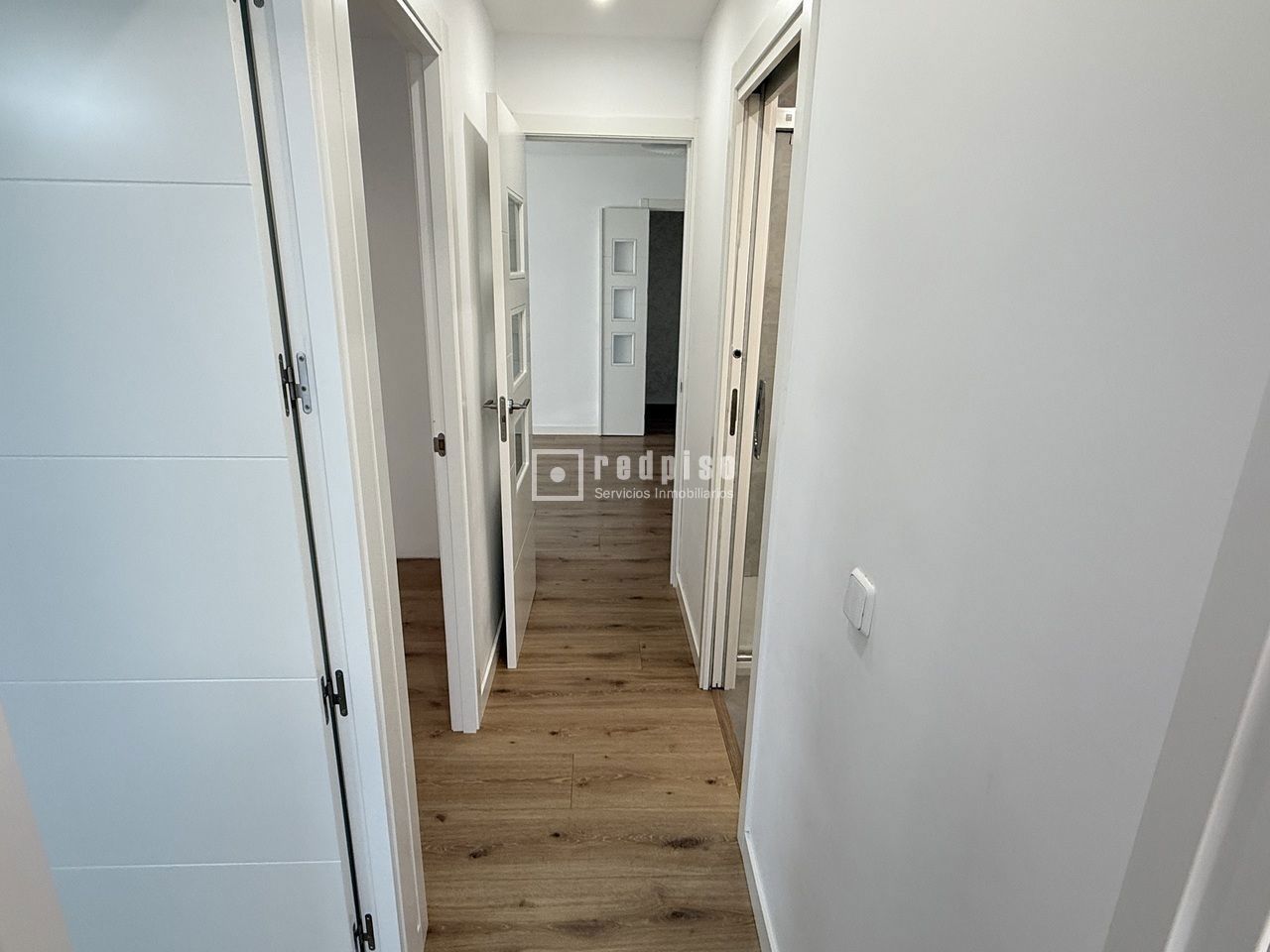 Piso en venta en calle De Valle Inclán, Latina, Madrid 18/30