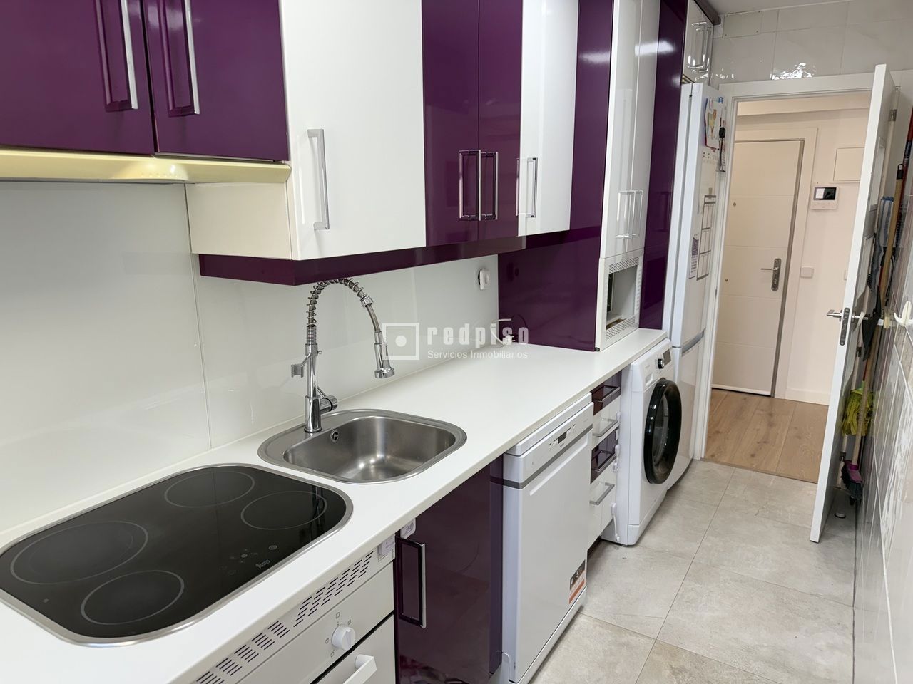 Piso en venta en calle De Valle Inclán, Latina, Madrid 28/30