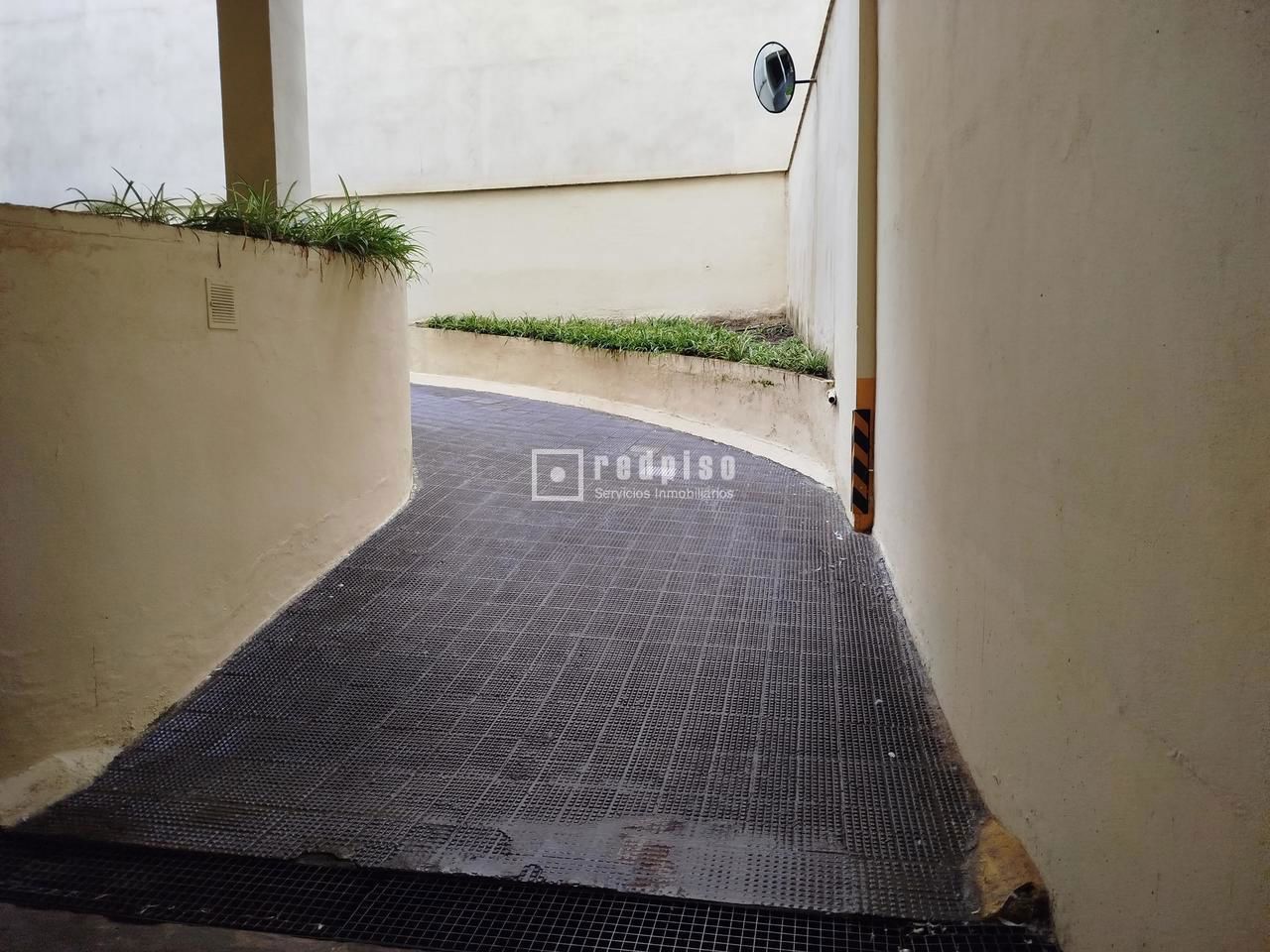 Parking en alquiler en  calle de Rafael Belmonte García, Casco Antiguo, Sevilla  6/7