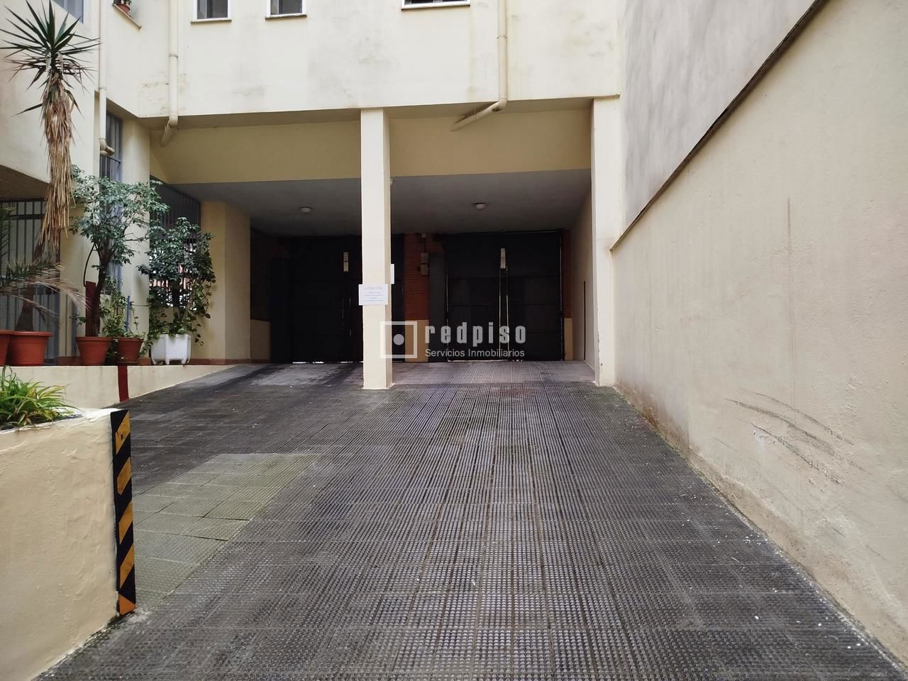 Parking en alquiler en  calle de Rafael Belmonte García, Casco Antiguo, Sevilla  7/7