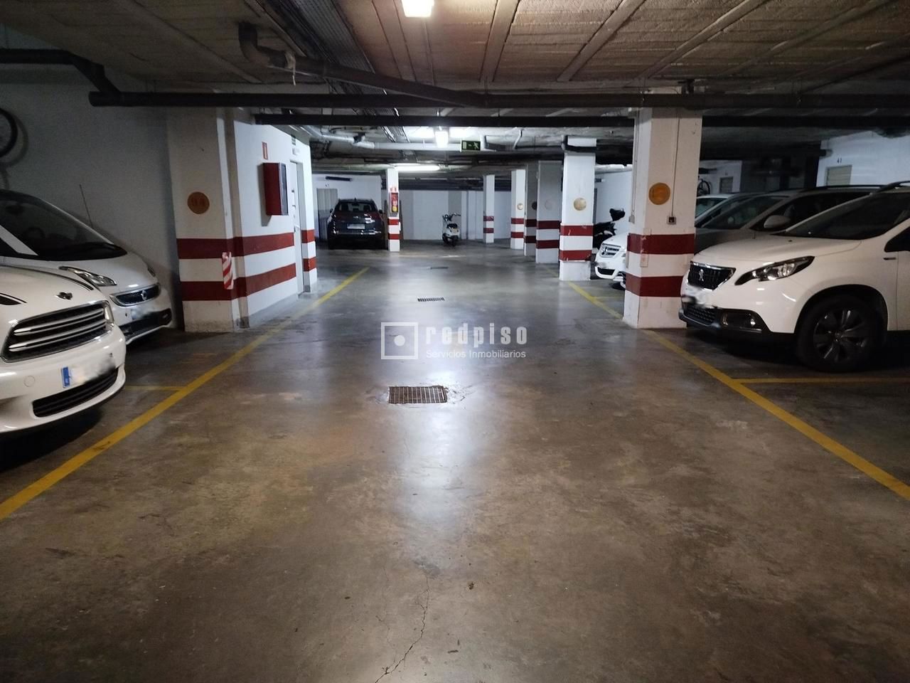 Parking en alquiler en  calle de Rafael Belmonte García, Casco Antiguo, Sevilla  5/7