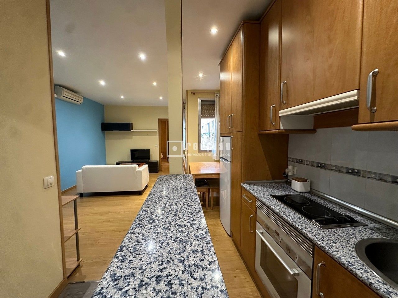 Piso en venta en calle De Guillermo De Osma, Usera, Madrid 8/10