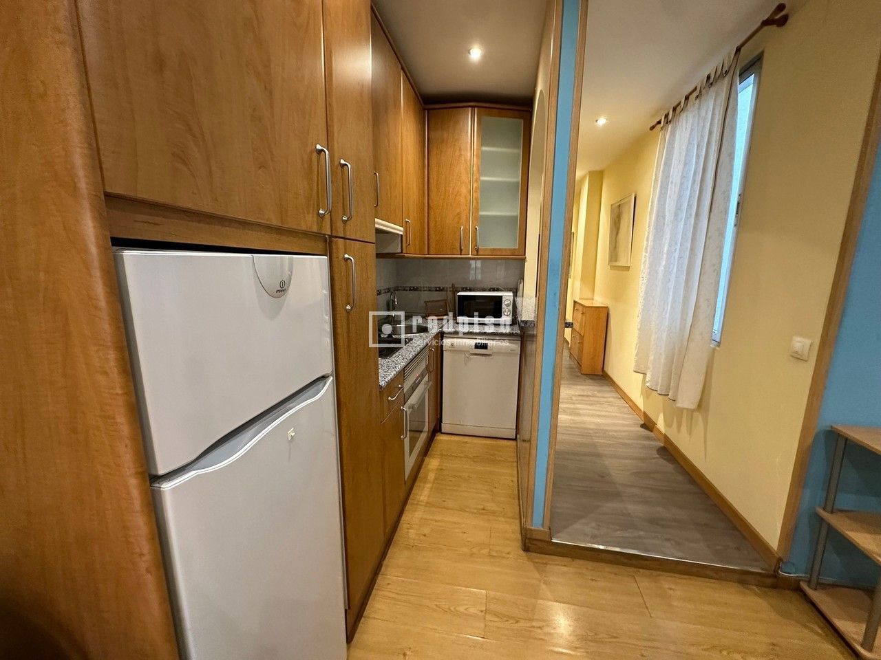 Piso en venta en calle De Guillermo De Osma, Usera, Madrid 6/10