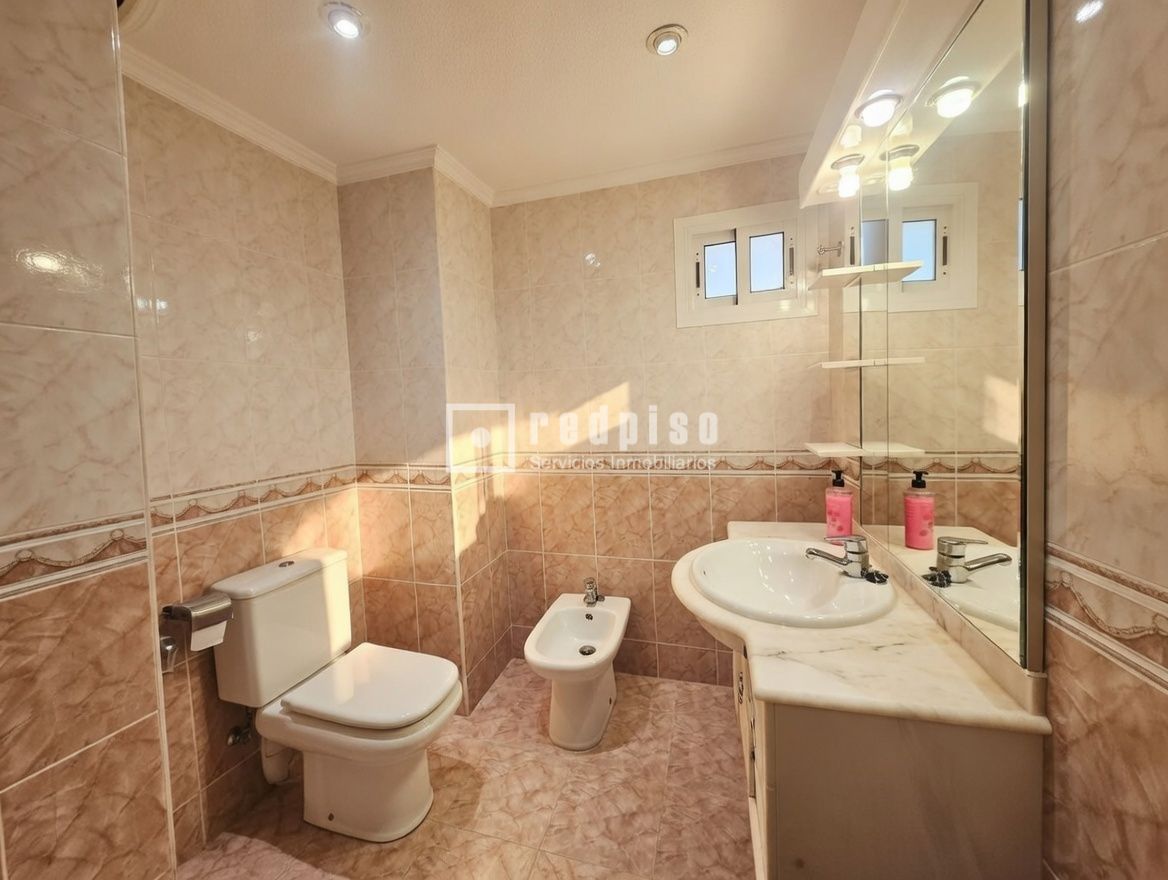 Piso en venta en Alcorcón, Madrid 9/25