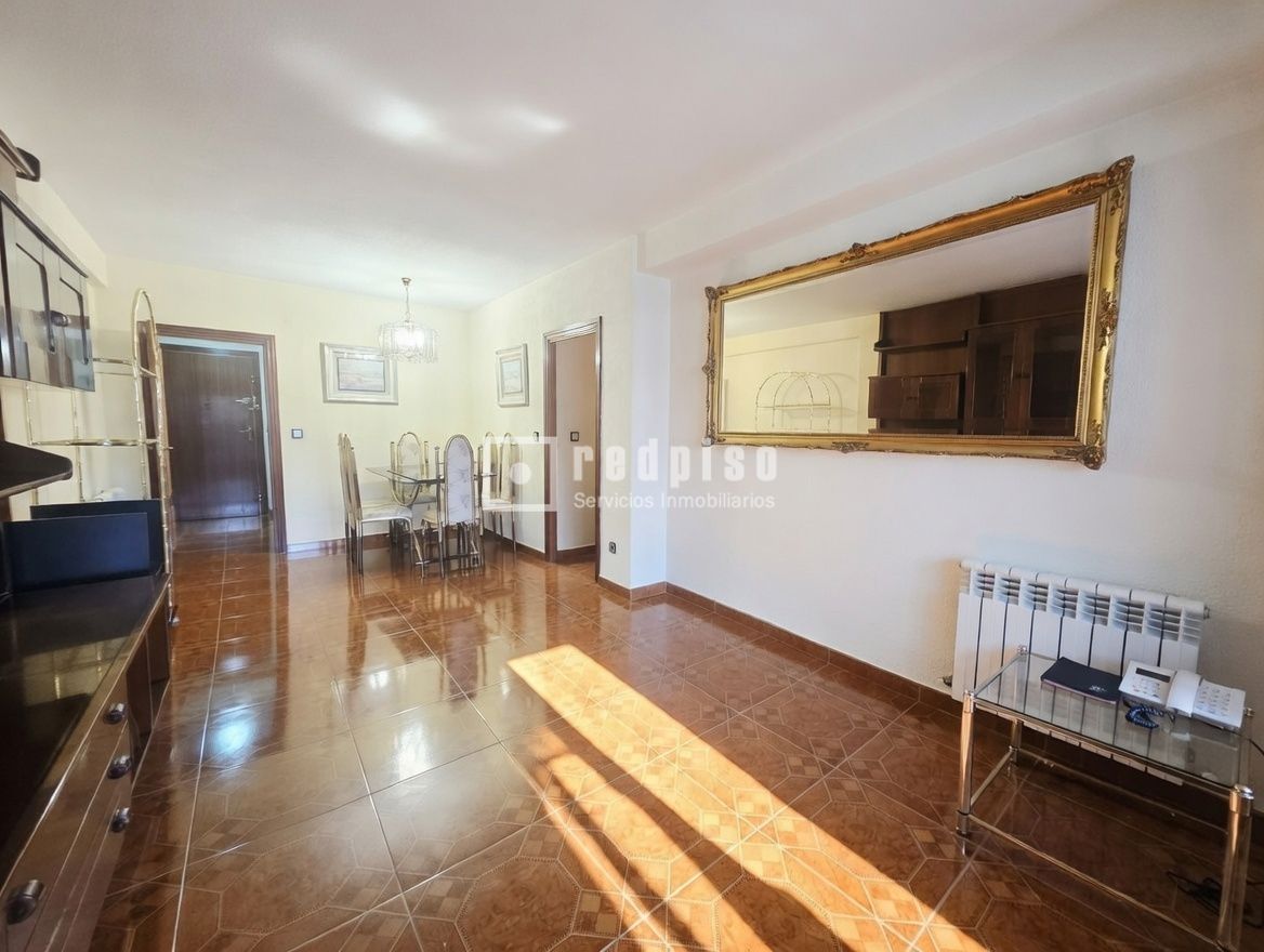 Piso en venta en Alcorcón, Madrid 5/25