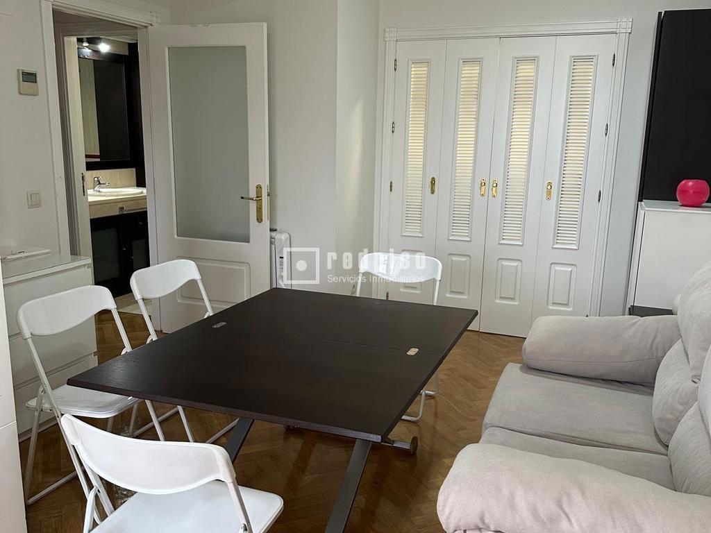 Piso en alquiler en  calle del Cardenal Tavera, Hortaleza, Madrid  6/34