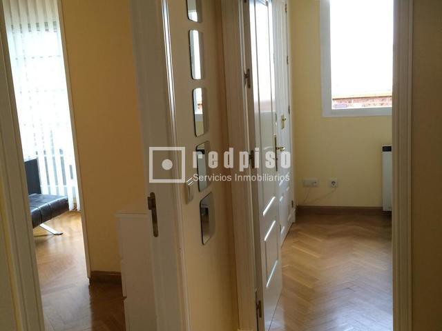 Piso en alquiler en  calle del Cardenal Tavera, Hortaleza, Madrid  4/34