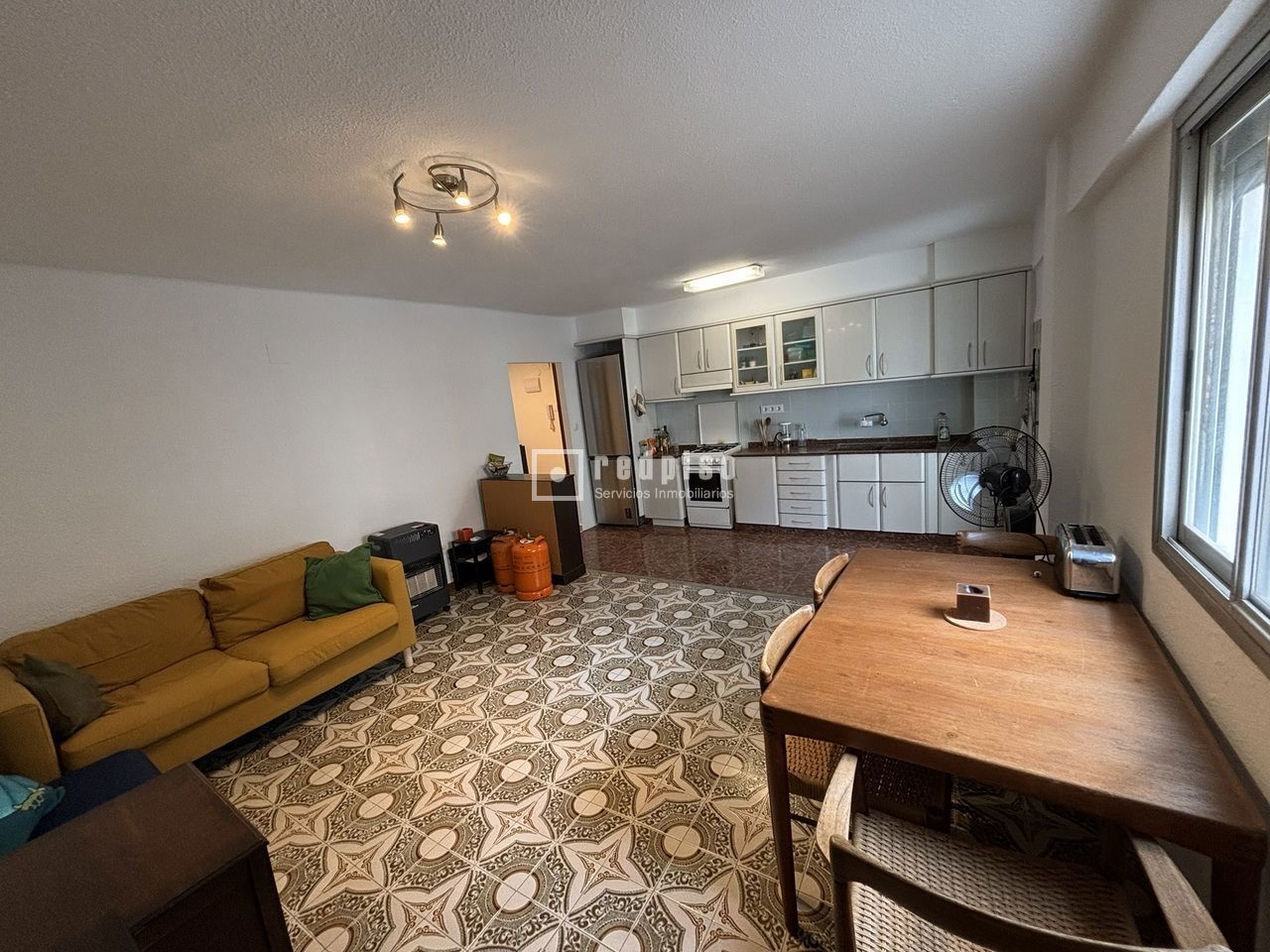 Piso en venta  calle Luis Fenollet, Patraix, Valencia  8/18