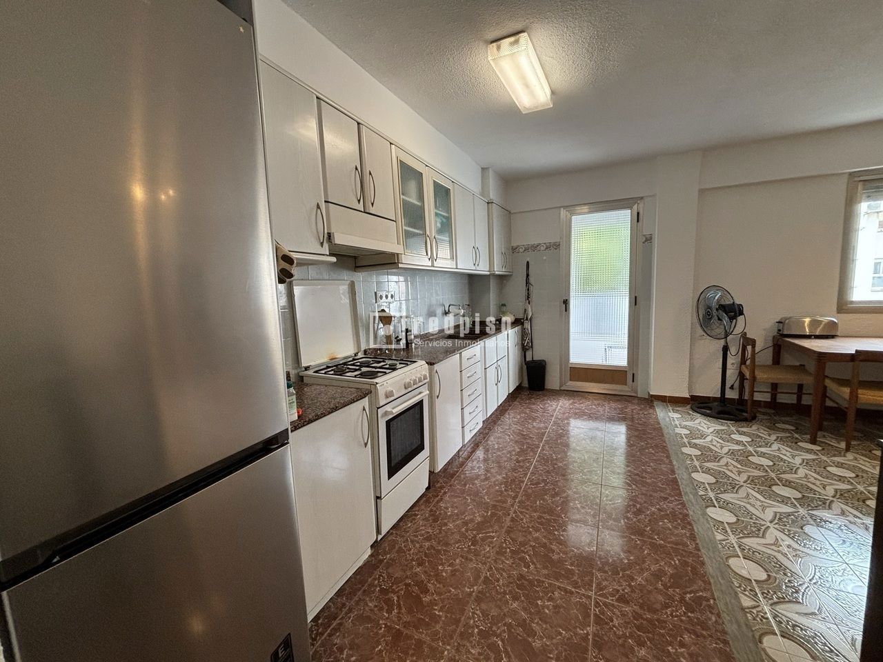 Piso en venta  calle Luis Fenollet, Patraix, Valencia  2/18