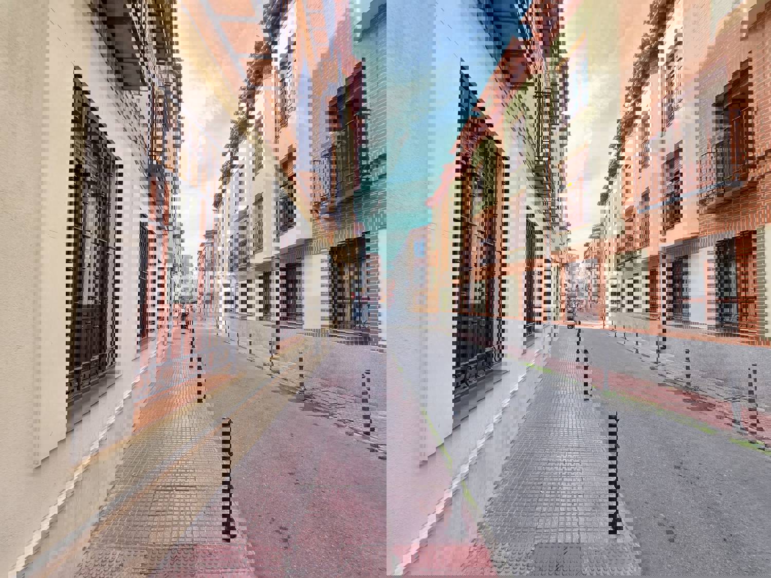 Casa en venta en  Alcalá de Henares, Madrid  1/1