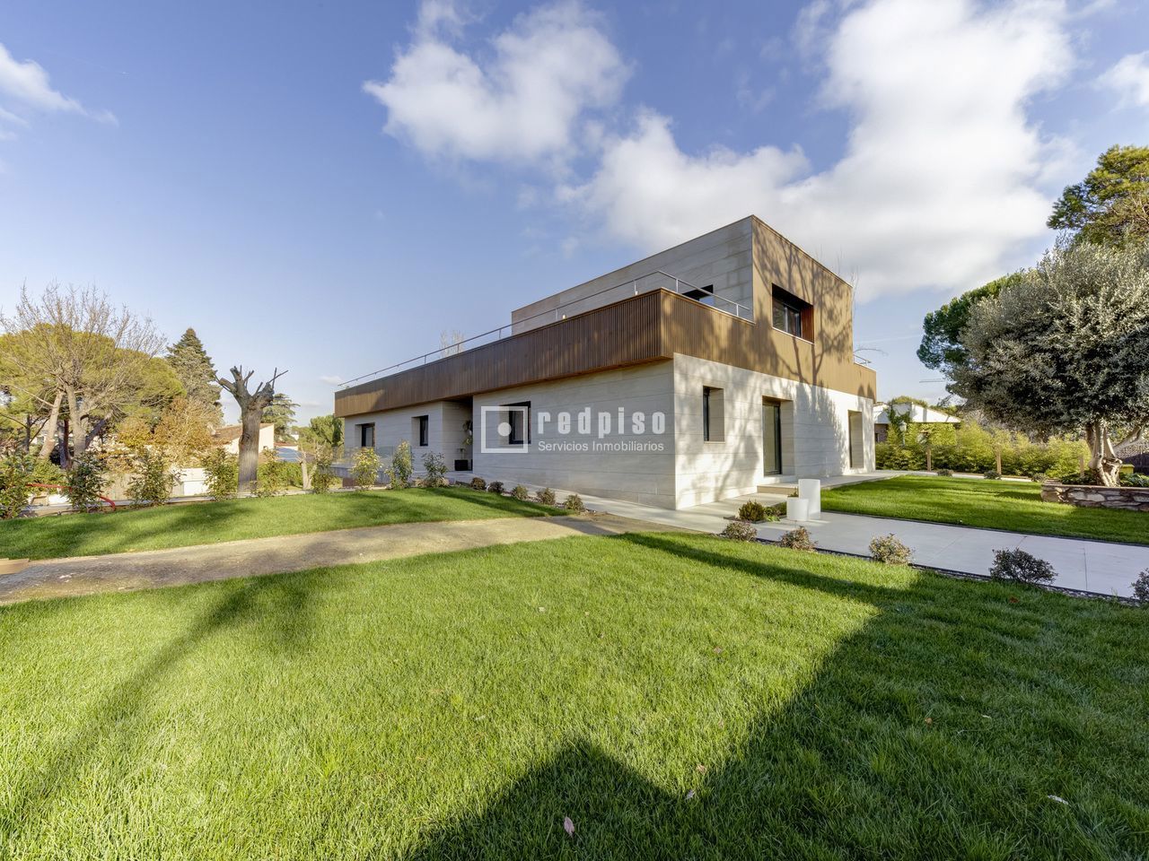 Casa en venta en  Boadilla del Monte, Madrid  1/1