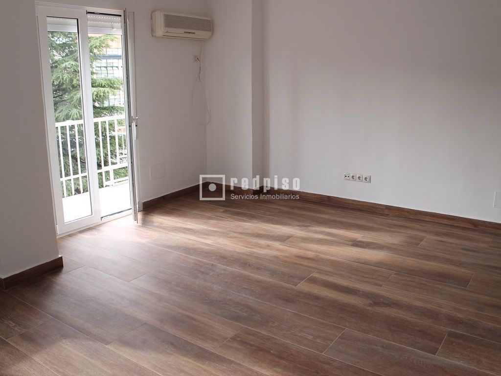 Piso en alquiler en calle De Gutierre De Cetina, Madrid, Madrid 2/15