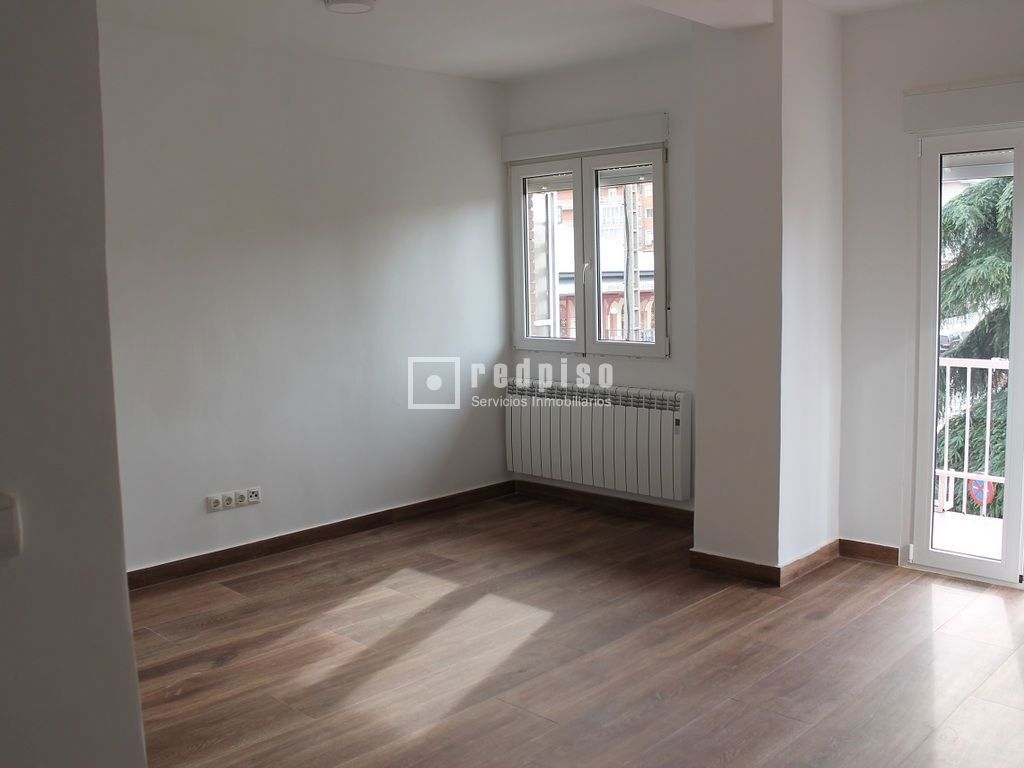 Piso en alquiler en  calle de Gutierre de Cetina, Madrid  1/1