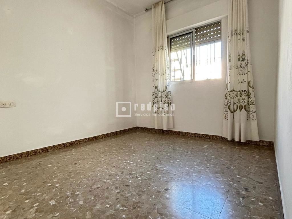 Casa en venta en  calle de Manuel López Farfán, San Juan de Aznalfarache, Sevilla  15/25