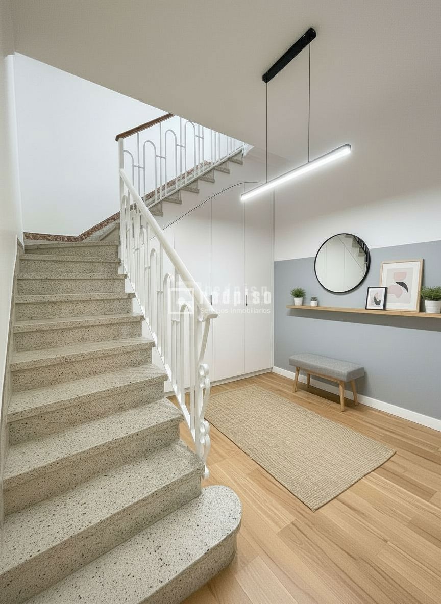 Casa en venta en  calle de Manuel López Farfán, San Juan de Aznalfarache, Sevilla  8/25