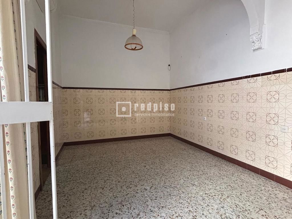 Casa en venta en  calle de Manuel López Farfán, San Juan de Aznalfarache, Sevilla  5/25