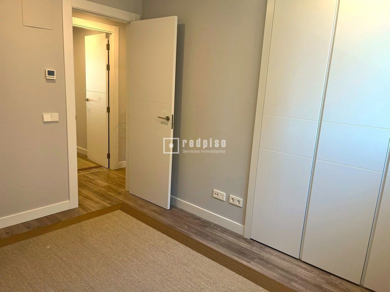 Piso en alquiler en  avenida de Isabel de Valois, Madrid  44/61