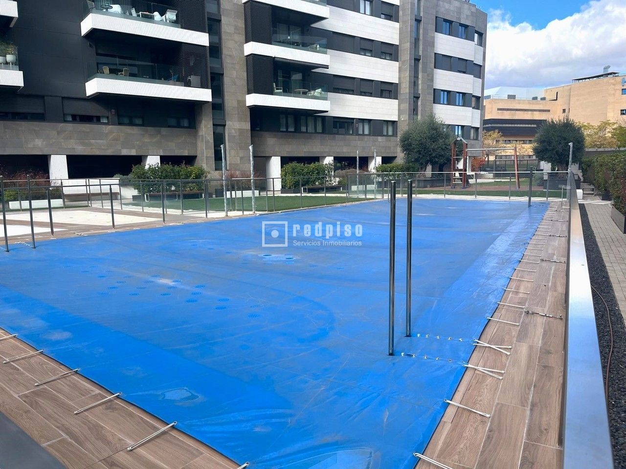 Piso en alquiler en  avenida de Isabel de Valois, Madrid  47/61