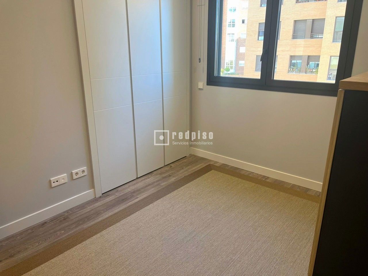 Piso en alquiler en  avenida de Isabel de Valois, Madrid  43/61